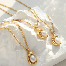 18K Gold-Plated Pearl Pendant Necklace Necklaces