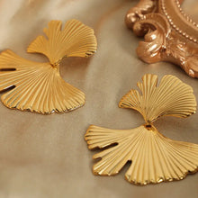 Ginkgo Biloba Design Stud Earrings Earrings
