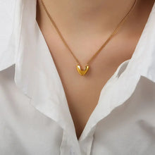 Gold-Plated Heart Pendant Necklace Gold One Size Necklaces