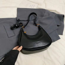 Curved Leather Shoulder Bag Black onesize Shoulder Bags