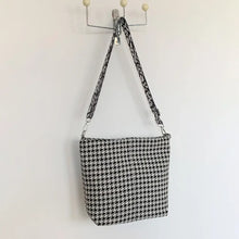 Adjustable Strap Medium Shoulder Bag Shoulder Bags