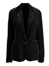 Pocketed Button Up Lapel Collar Blazer Woman Outerwear