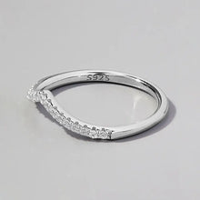 V Shape Inlaid Zircon 925 Sterling Silver Ring Rings