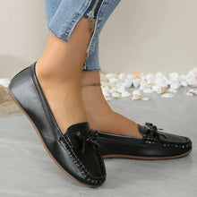 Round Toe Flats Slip-Ons Black Woman Loafers