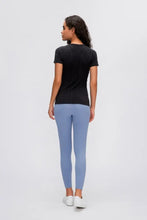 Millennia Round Neck Short Sleeve Active T-Shirt Woman Activewear