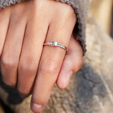 Inlaid Zircon Bicolor Rose Gold-Plated Ring Rings