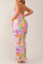 Multicolored floral print maxi dress with spaghetti straps and pleated skirt