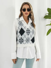 V-Neck Plaid Sweater Vest White Woman Outerwear