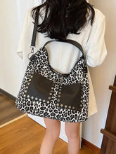 Leopard Polyester Shoulder Bag with Zippers Shoulder Bags