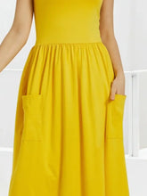 Scoop Neck Midi Dress with Pockets Casual Dresses