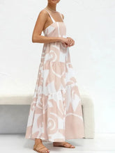 Abstract Print Tiered Maxi Dress in Polyester Maxi Dresses