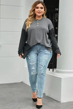 Plus Size Round Neck Long Sleeve Buttoned Blouse Woman Blouses