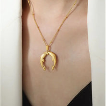 Gold Horseshoe Jewelry Set with Necklace and Earrings Fashion Jewelry
