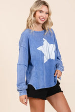 Blue Star Graphic Long Sleeve Sweatshirt in Mineral Wash Woman T Shirts