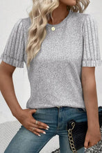 Gray round neck short sleeve T-shirt with ribbed puff sleeves