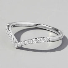 V Shape Inlaid Zircon 925 Sterling Silver Ring Rings