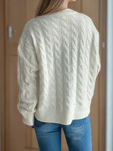 Cable-Knit Round Neck Long Sleeve Cardigan Woman Outerwear