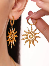 Golden Sun Pendant Necklace and Earrings Set in 18K Gold Plated Titanium Steel Fashion Jewelry