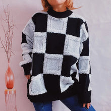 Long Sleeve Black and White Checkerboard Knit Sweater Sweater Pullovers