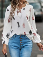 White Feather Print Blouse with Button Front Blue Jeans for Women White Woman T Shirts