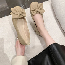 Women's Ballet Flats with Bow in Cream and Black Woman Loafers