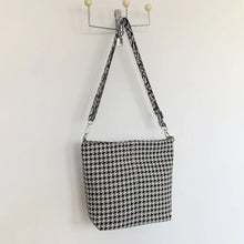 Adjustable Strap Medium Shoulder Bag Shoulder Bags
