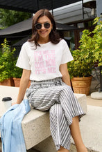 Simply Love Full Size IT'S ME,HI I'M THE COOL MOM IT'S ME Round Neck T-Shirt Woman T Shirts