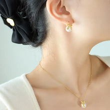 18k gold-plated bow and pearl bead pendant necklace earring set