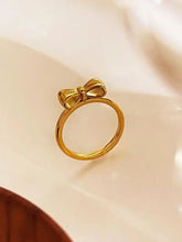 Elegant 18k gold-plated bow knot ring in stainless steel