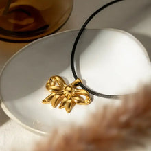 18K Gold-Plated Bow Pendant Necklace Fashion Jewelry