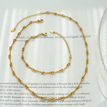 18k gold-plated chain link necklace with twisted oval links
