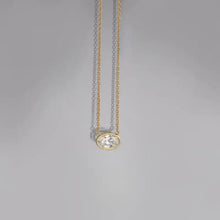 18k gold-plated chain necklace with oval stainless steel pendant