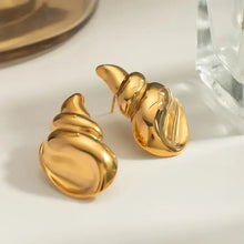Two shiny 18k gold-plated conch spiral stud earrings