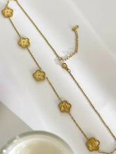 18K Gold Plated Flower Pendant Necklace Fashion Jewelry