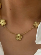 18K Gold Plated Flower Pendant Necklace Fashion Jewelry