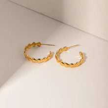18K gold-plated heart hoop earrings with heart-patterned edges