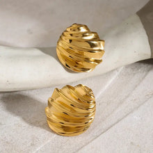 18k gold-plated shell shape stud earrings in stainless steel