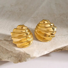 18k gold-plated shell shape stud earrings in stainless steel