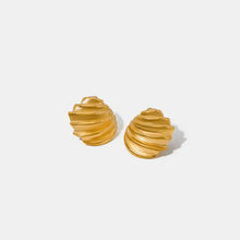 18k gold-plated shell shape stud earrings in stainless steel