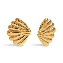 18K gold-plated shell stud earrings in hammered gold tone
