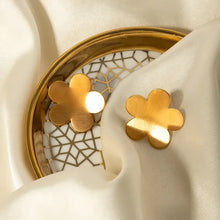 Two 18k gold-plated stainless steel flower stud earrings