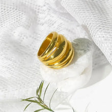 18k gold-plated stainless steel statement ring with gold layers on lace