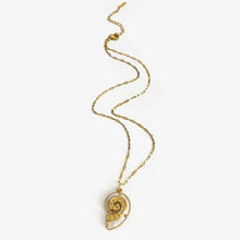 18k gold-plated stainless steel wave pendant necklace with spiral shell and mother-of-pearl