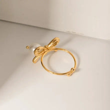18k gold-plated steel pearl bow ring with dangling baroque pearl
