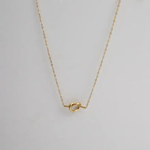 18k gold-plated titanium steel love knot necklace with adjustable chain length