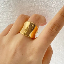 18K gold-plated wide band ring with wavy contoured surface