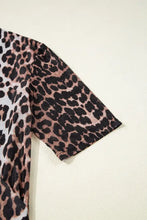 Leopard wrapped V-neck slim short sleeve top, slightly stretchy