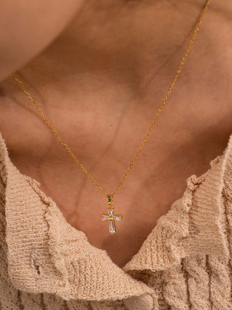 18K Gold-Plated Zircon Cross Pendant Necklace Gold One Size