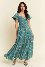 Davi & Dani Lightweight Sweetheart Neck Textured Tiered Maxi Dress Casual Dresses
