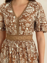 Lace Detail Printed Short Sleeve Midi Dress Casual Dresses